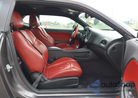 2016 Dodge Challenger Sxt Plus z USA, uszkodzony, nr VIN 2C3CDZAG2GH169044